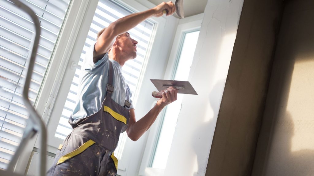 Contractor plastering